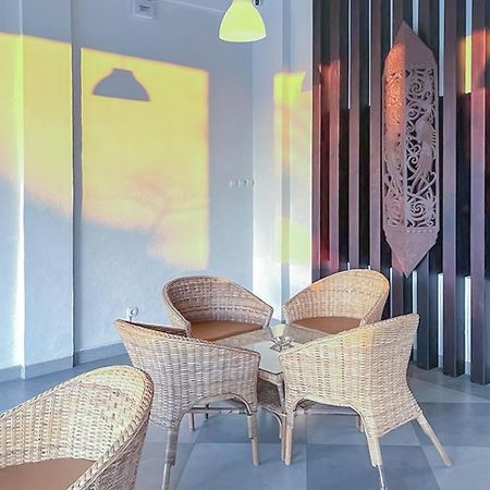 Urbanview Syariah Wisma Annisa Palangkaraya By Reddoorz Exterior photo